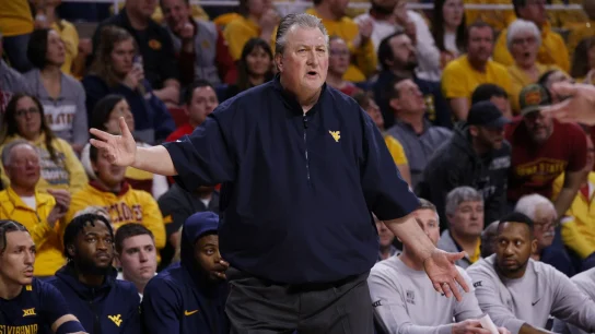 bob huggins net worth